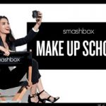 Smashbox Make-up Schule 2017 Model auf Regiestuhl knipst ein Selfie