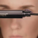 Hristina von fleurdemode tuscht farbigen Pure Color Envy Lash Multi-Effects Mascara von Estée Lauder