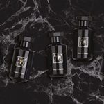 LCDM Feature BIld Parfums auf schwarzem Hintergrund