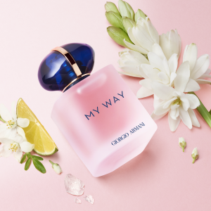 GA_2022_My-Way-EDP-Floral_Pack-with-Ingredients_RVB-3000 GA_2022_My-Way-EDP-Floral_Pack-with-Ingredients_RVB-3000