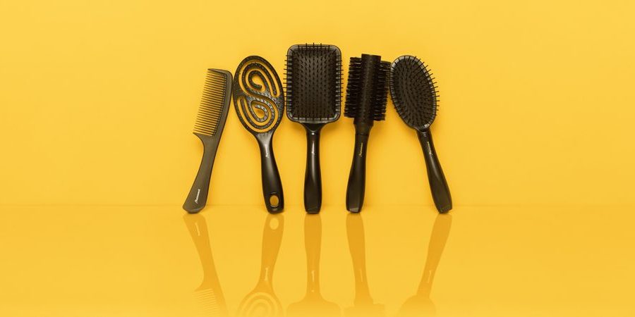 Hair brushes visual