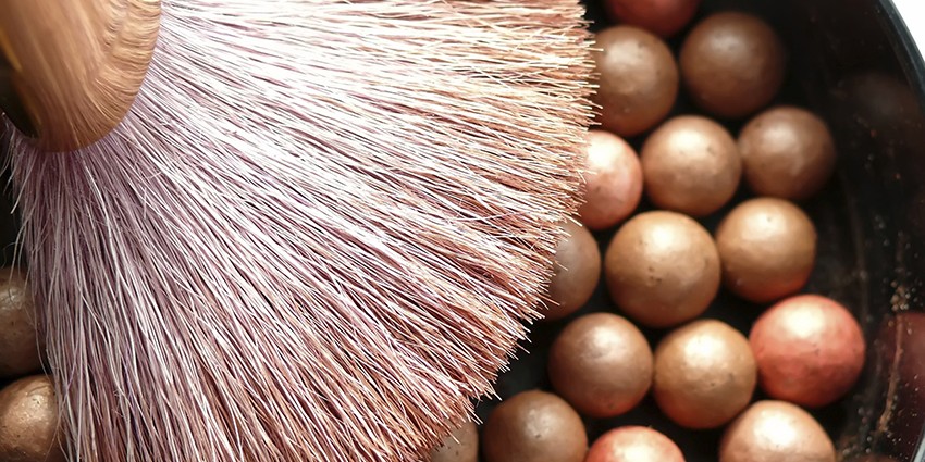 Bronzer Kugeln mit Pinsel