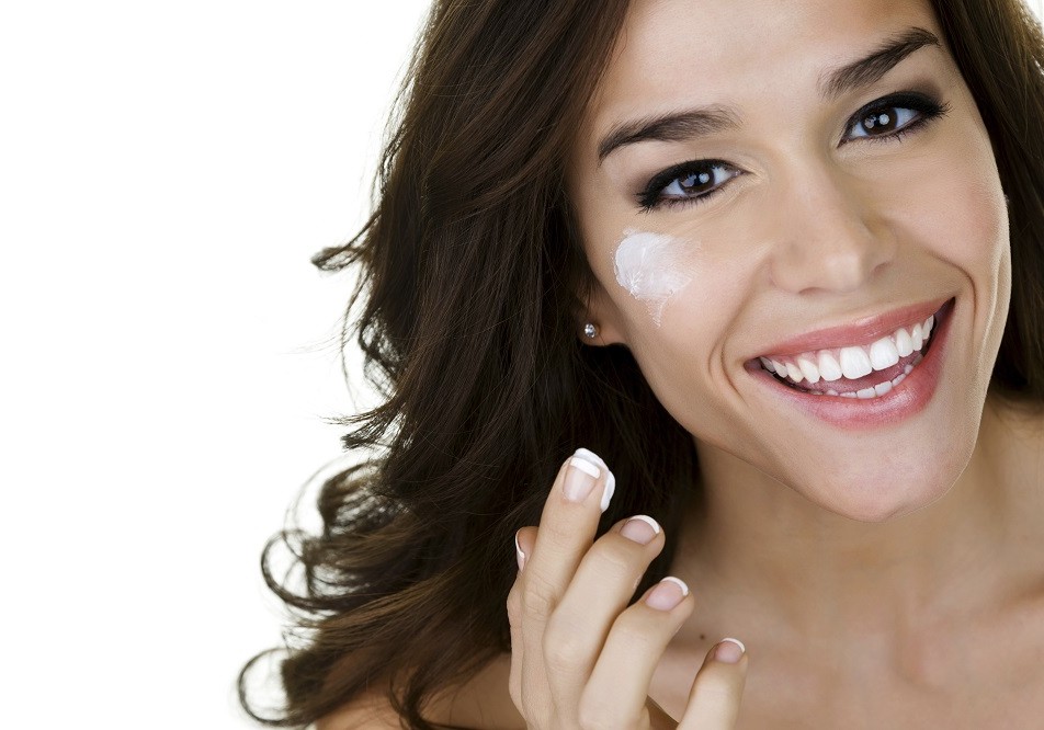 woman_smiling_cream_on_face