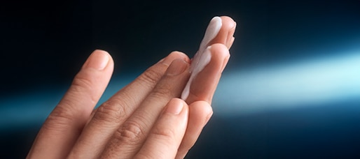 Template-Product-Rectangle-Horizontal-514x228_Hands.jpg