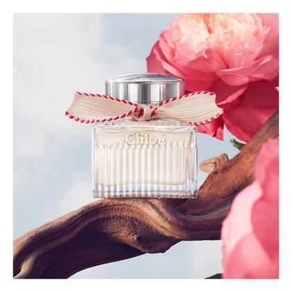 30 ML Chloé CHLOÉ LUMINEUSE Eau de Parfum  1 of 3 