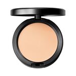  MAC STUDIO FIX Foundation  3 of 3 Foundation