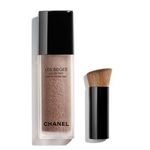  CHANEL LES BEIGES EAU DE TEINT Make-up mit Frischeeffekt  1 of 2 Make-up mit Frischeeffekt