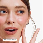  Clinique Chubby Stick Scultping Highlight Highlighter  2 of 3 Highlighter