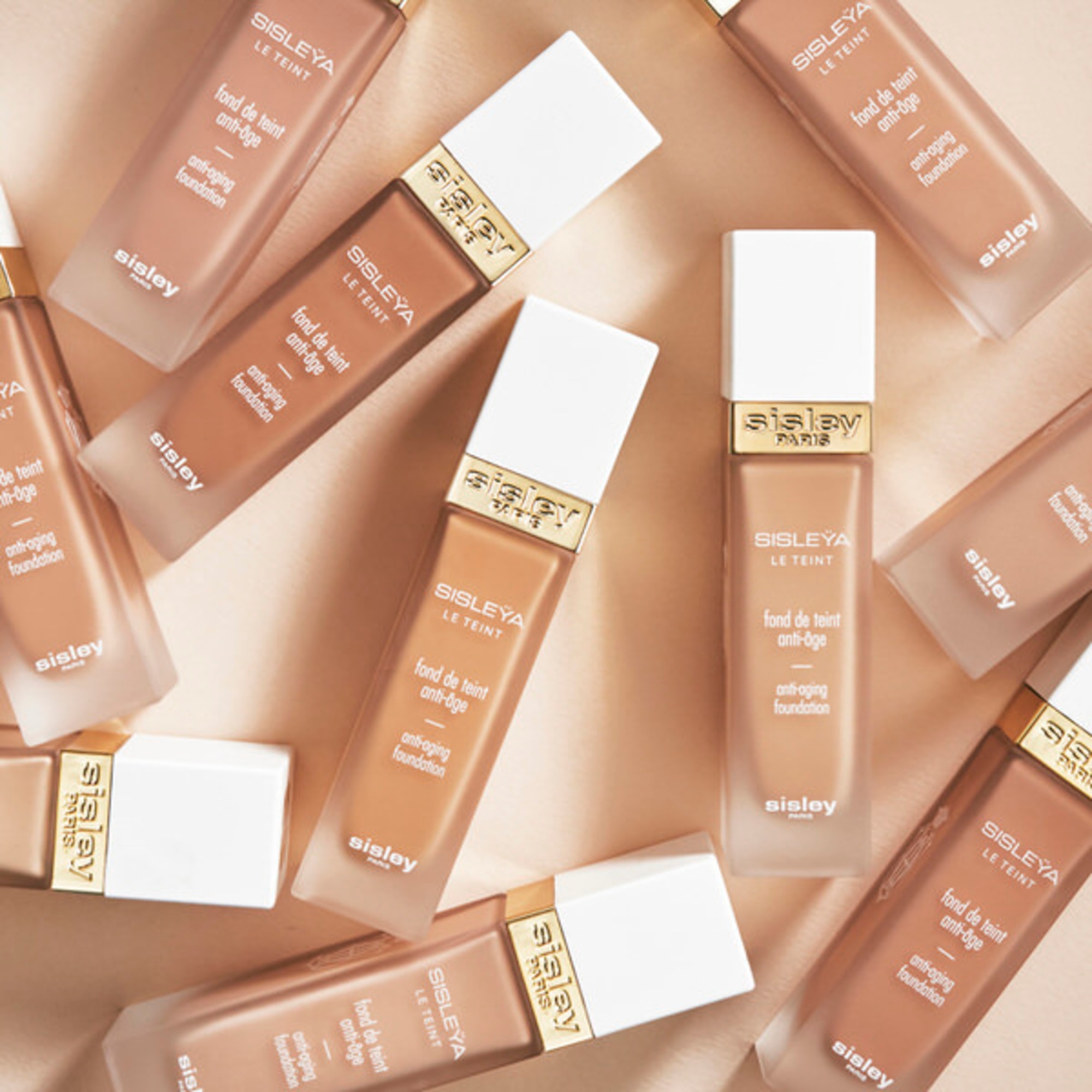 Sisley SISLEYA LE TEINT Anti-Aging Foundation für Ausstrahlung, Glättung und Aufpolsterung 1 of 2