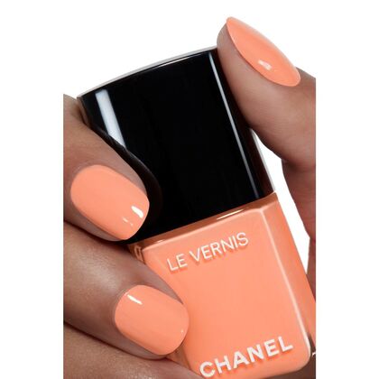  CHANEL LE VERNIS NAGELLACK – FARBE UND GLANZ MIT LANGEM HALT  1 of 6 