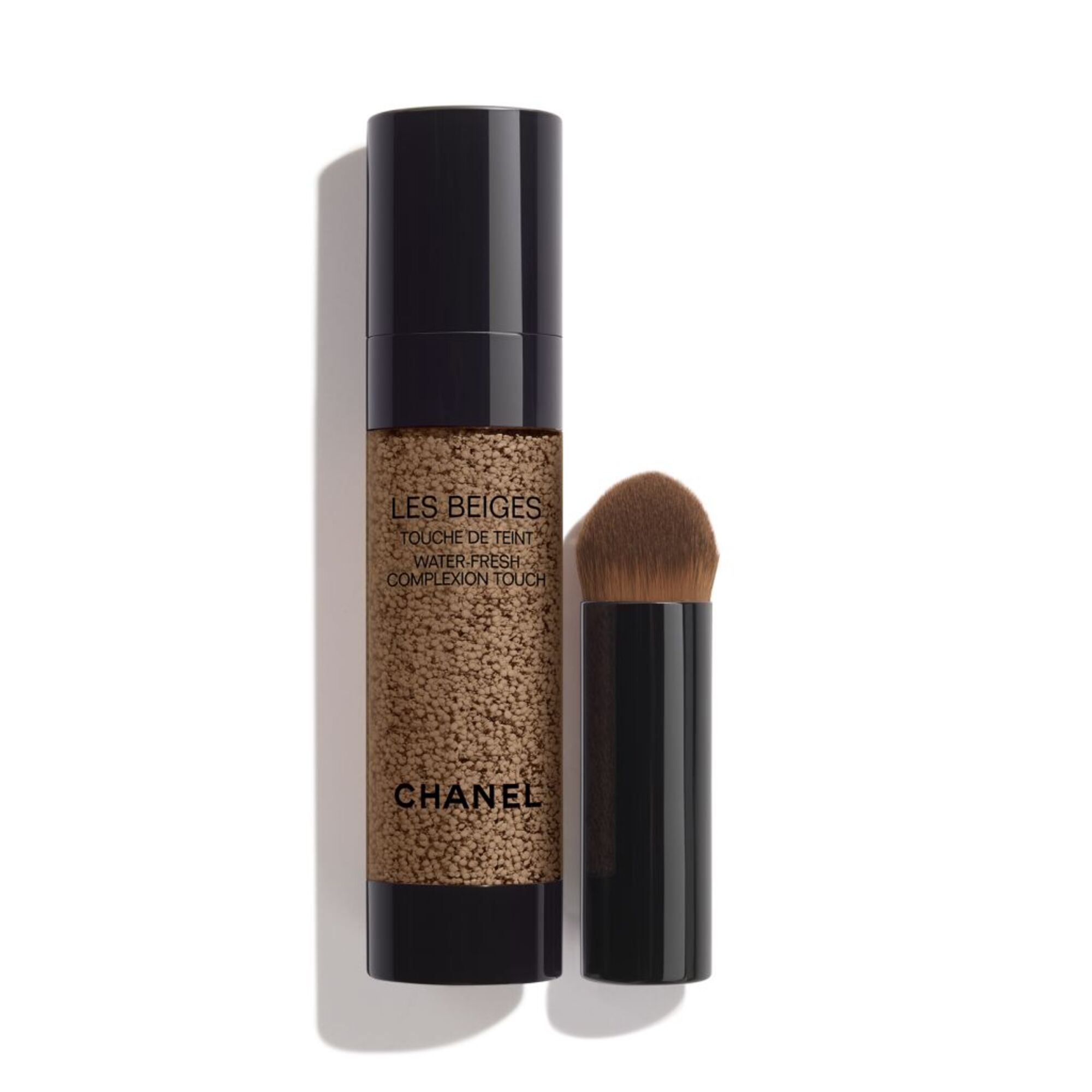 20 ML CHANEL LES BEIGES TOUCHE DE TEINT Vielseitiges Make-up mit Mikrokapsel-Pigmenten 1 of 3 Vielseitiges Make-up mit Mikrokapsel-Pigmenten