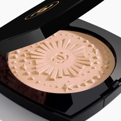 HIGHLIGHTER-PUDER IM MAXI-FORMAT