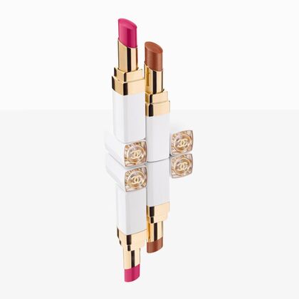 GETÖNTER, FEUCHTIGKEITSSPENDENDER, LIPPENBALSAM MIT INDIVIDUELLER FARBINTENSITÄT