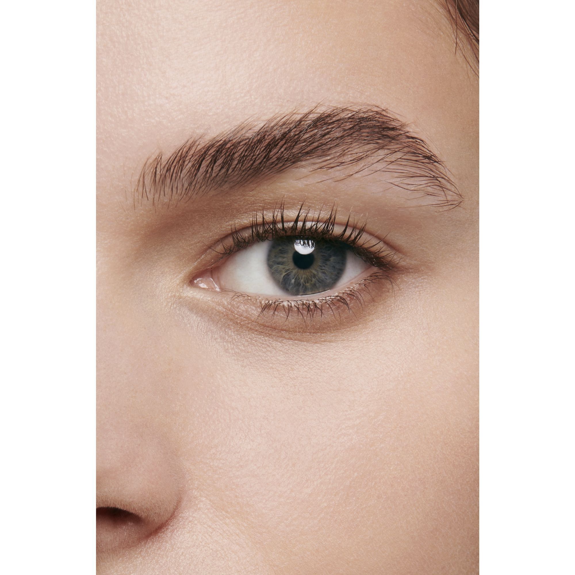 CHANEL LES BEIGES CORRECTEUR SERUM CONCEALER Concealer 4 of 8 Concealer