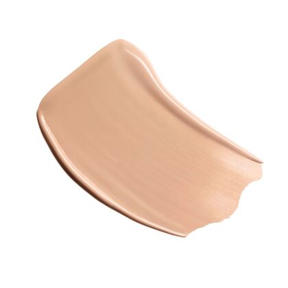 FOUNDATION MIT WEICHZEICHNEREFFEKT. SAMTIG-MATTES FINISH.