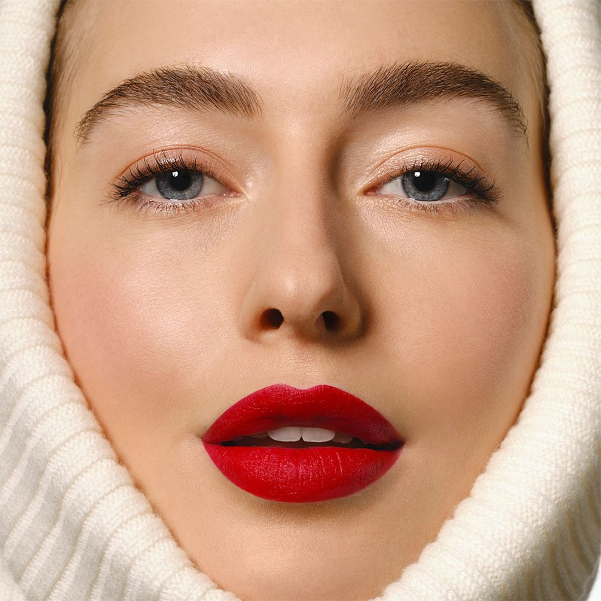 Samtig matter Lippenstift mit doppeltem Schutz