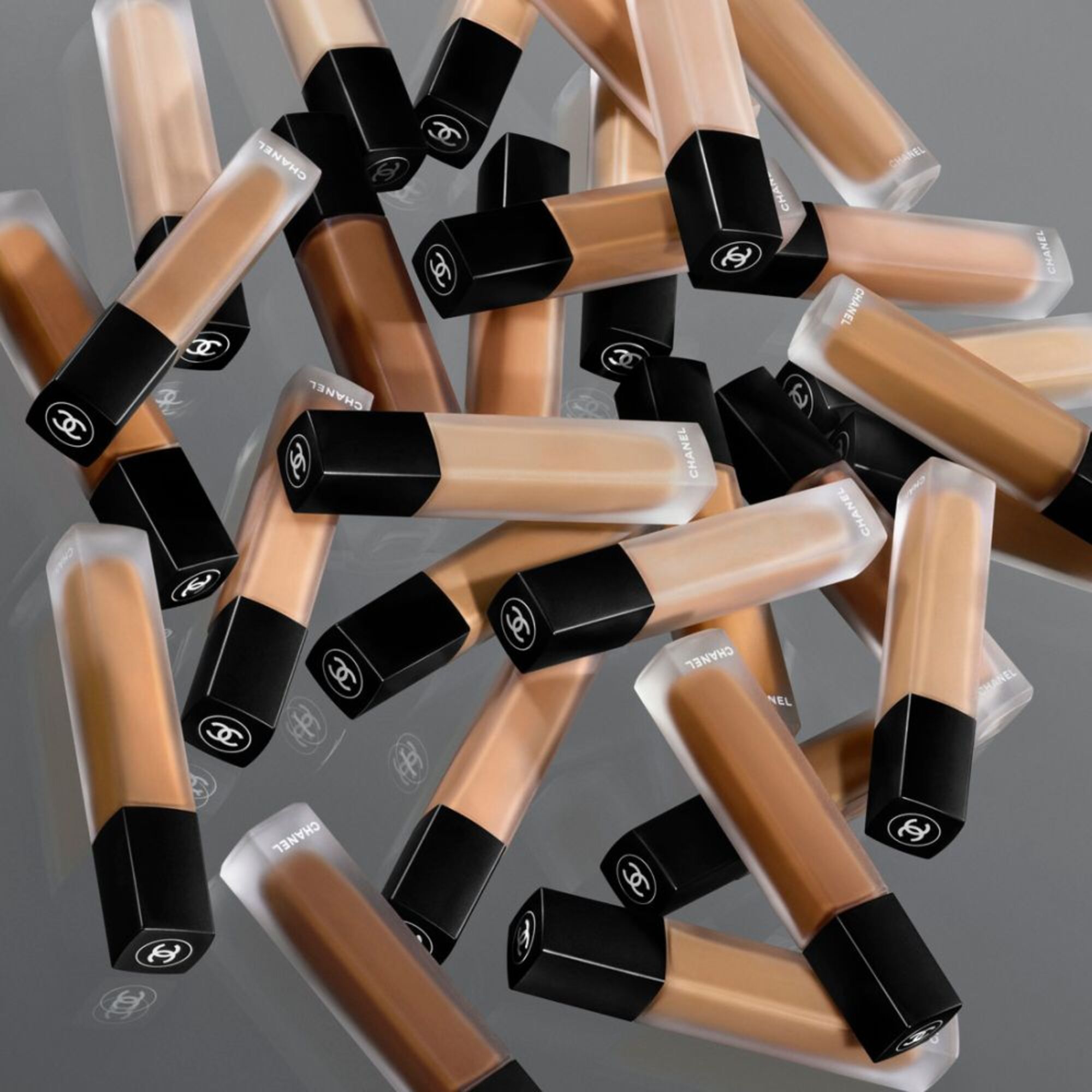  CHANEL ULTRA LE TEINT LE CORRECTEUR Concealer  1 of 8 