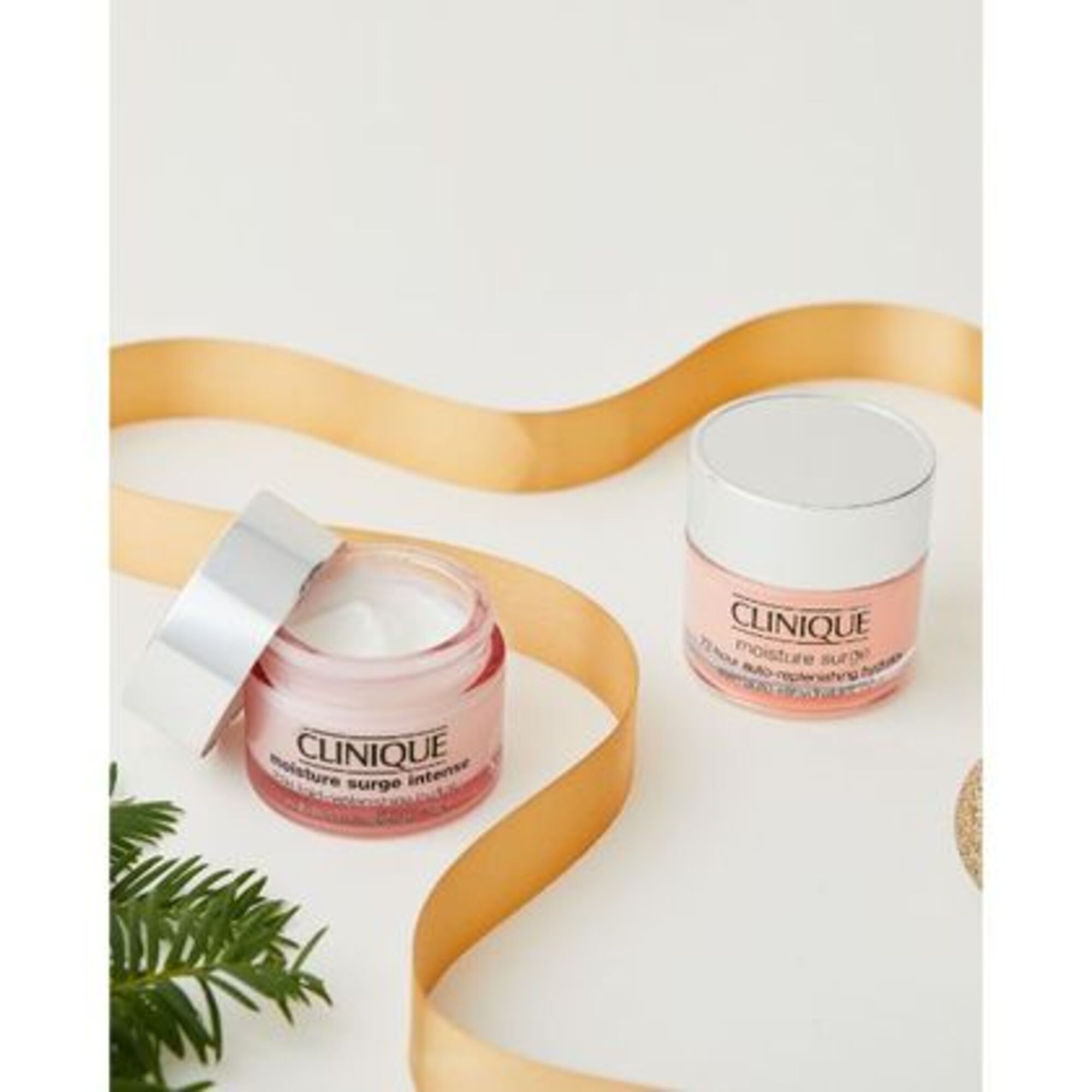 Moisture Surge Intense 72h Lipid-Replenishing Hydrator Gesichtscreme