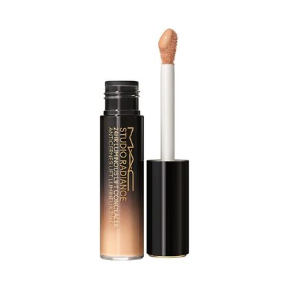11 ML MAC LUMINOUS CONC. Concealer 1 of 4