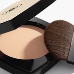12 G CHANEL LES BEIGES Natürliches Puder 3 of 7 Natürliches Puder