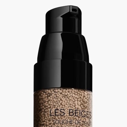 Vielseitiges Make-up mit Mikrokapsel-Pigmenten