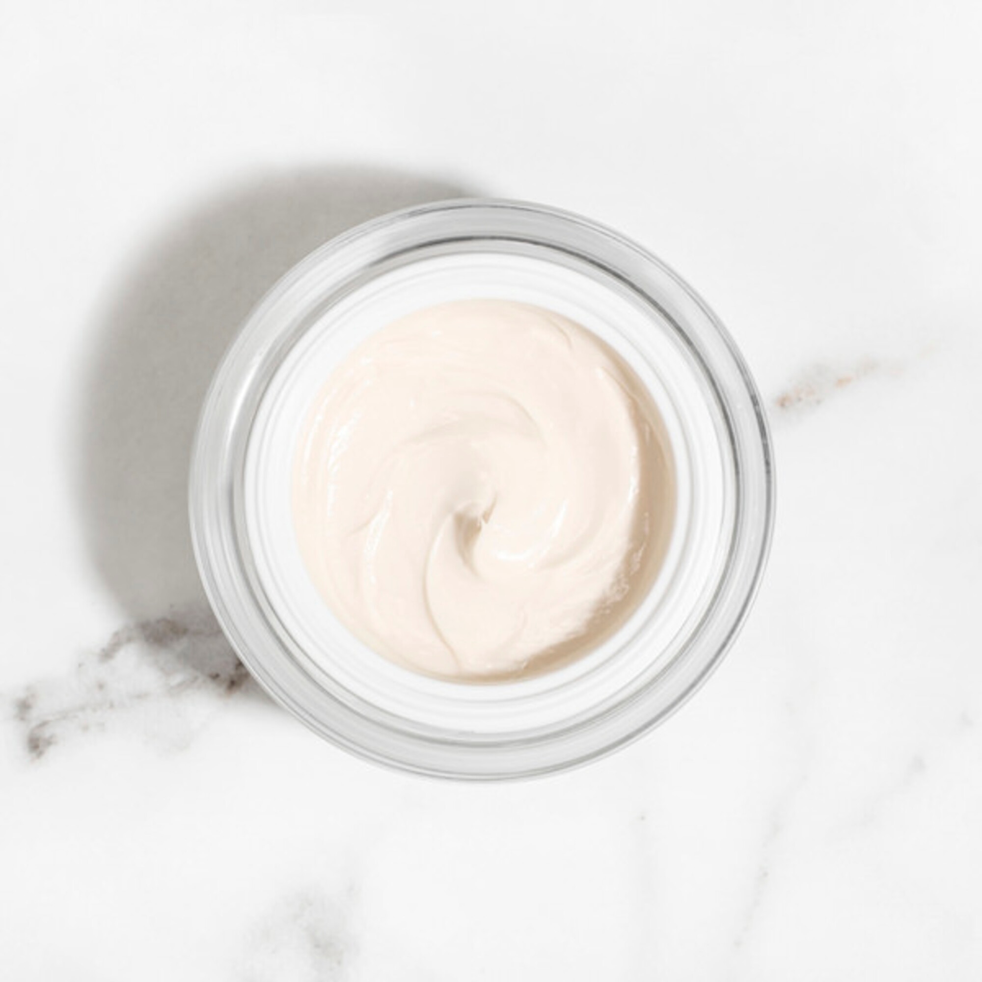 Anti-Falten - gegen Schwellungen - gegen dunkle Schatten