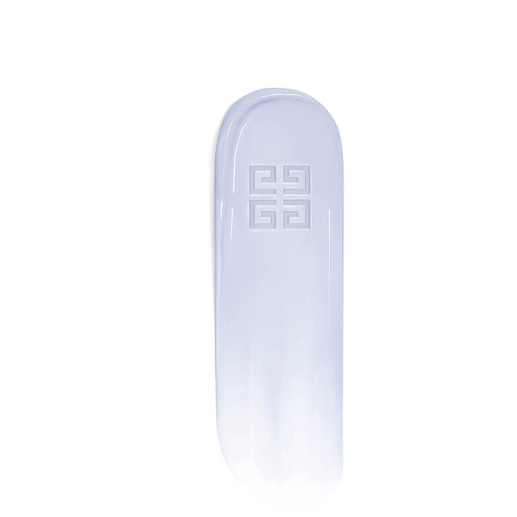 Skin-Caring Concealer