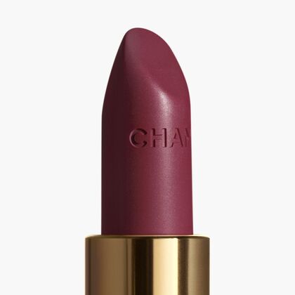 Mattierender Lippenstift mit hoher Farbintensität