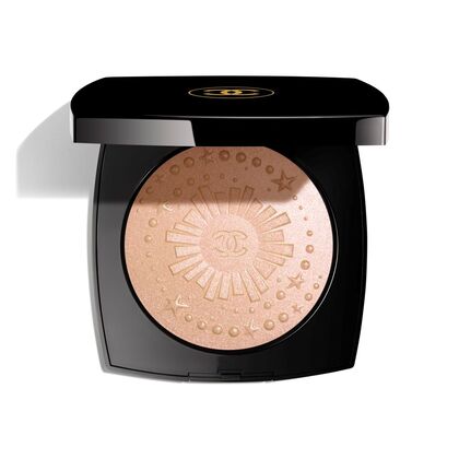 CHANEL CC LOOK XMAS HIGHLIGHTER-PUDER IM MAXI-FORMAT 1 of 3