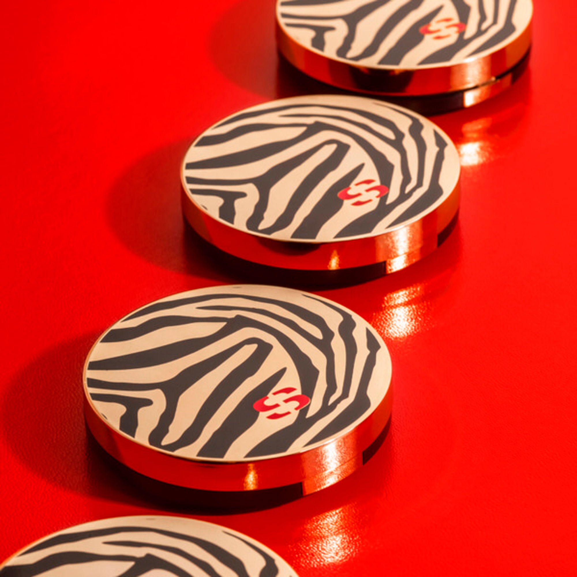 Mattierender Kompaktpuder für einen strahlenden Teint