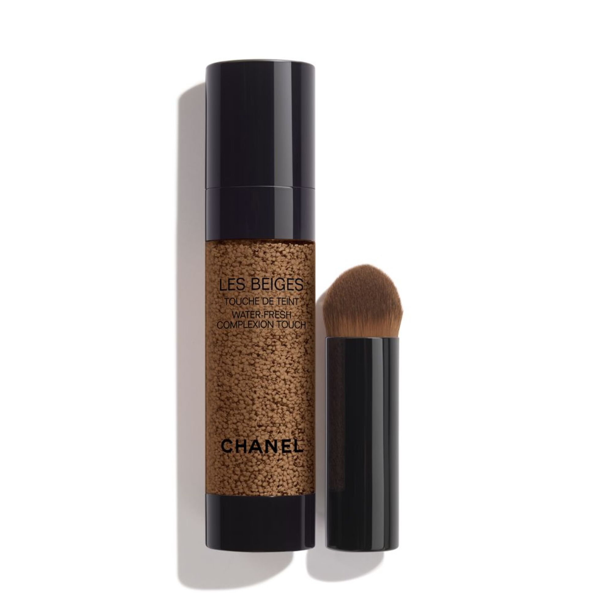20 ML CHANEL LES BEIGES TOUCHE DE TEINT Vielseitiges Make-up mit Mikrokapsel-Pigmenten 1 of 3 Vielseitiges Make-up mit Mikrokapsel-Pigmenten