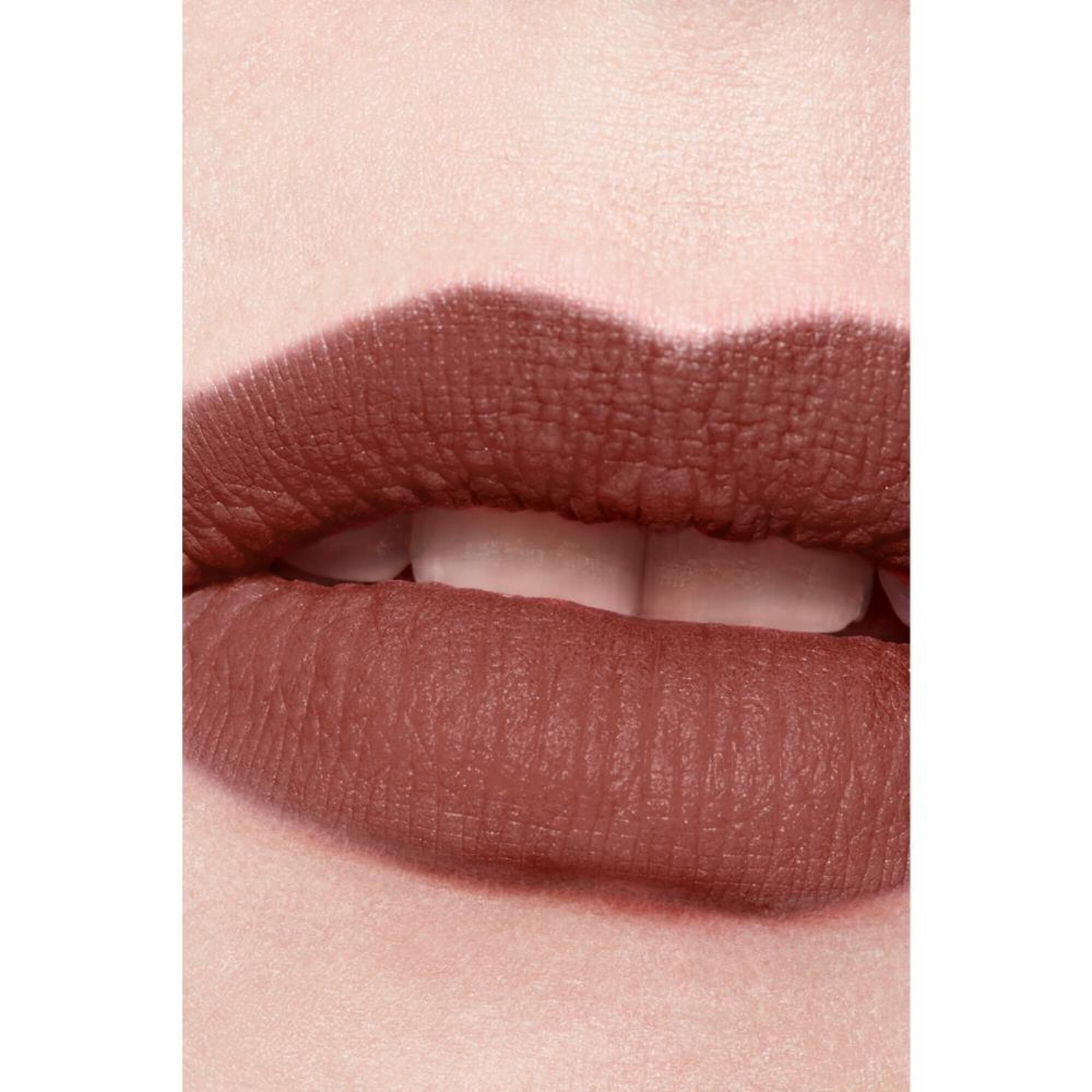 Der Intensive Matte Fluid-Lippenstift mit Ultra-Langem Halt