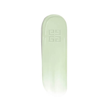 Skin-Caring Concealer